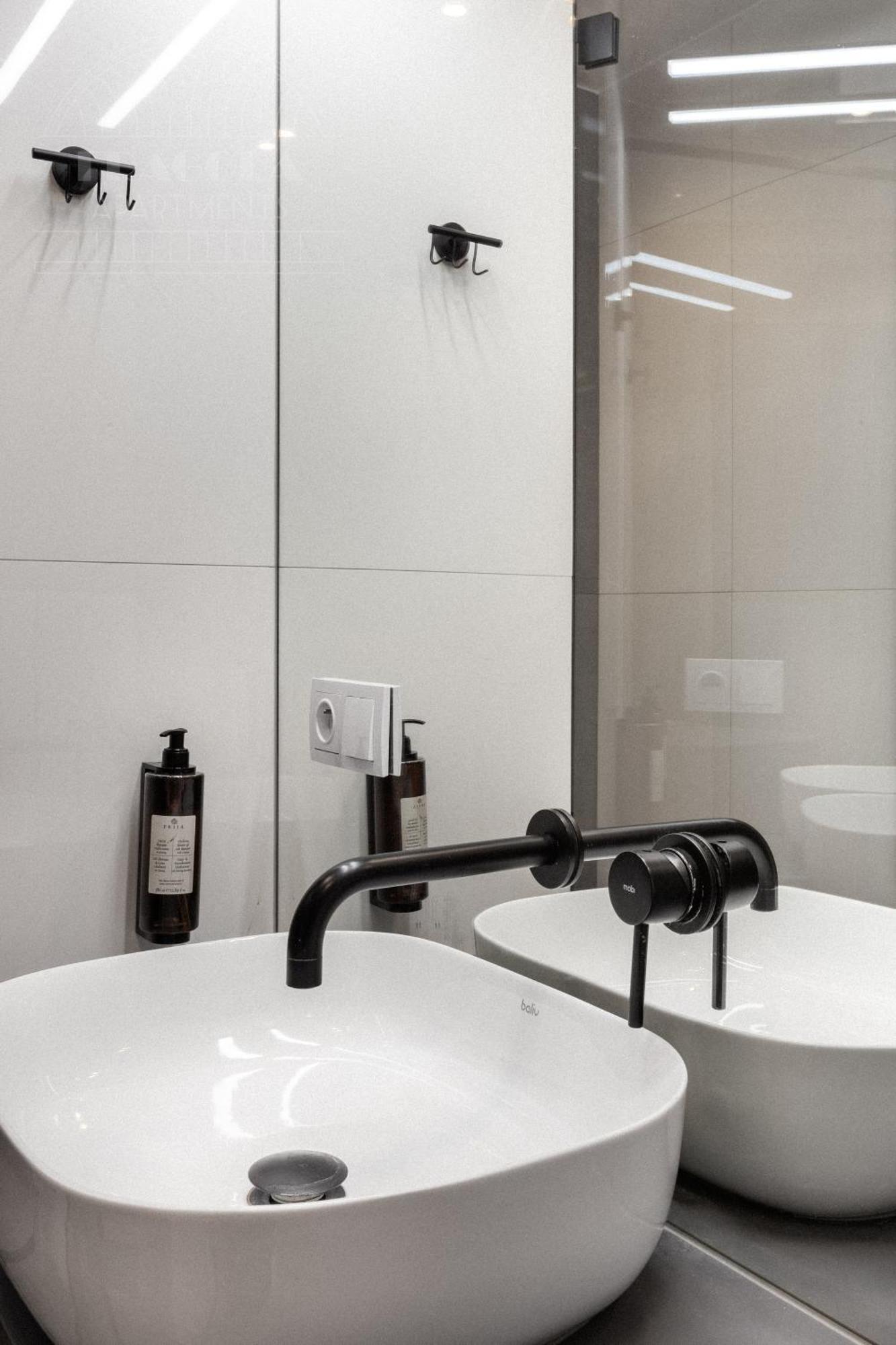 Artsquare Fragola Apartments - City Center Kazimierz Krakow Bagian luar foto